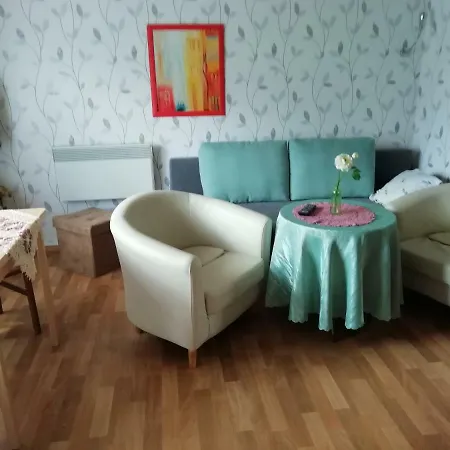 Appartement Ferienwohnung 2 Am Bismarckturm In Burg